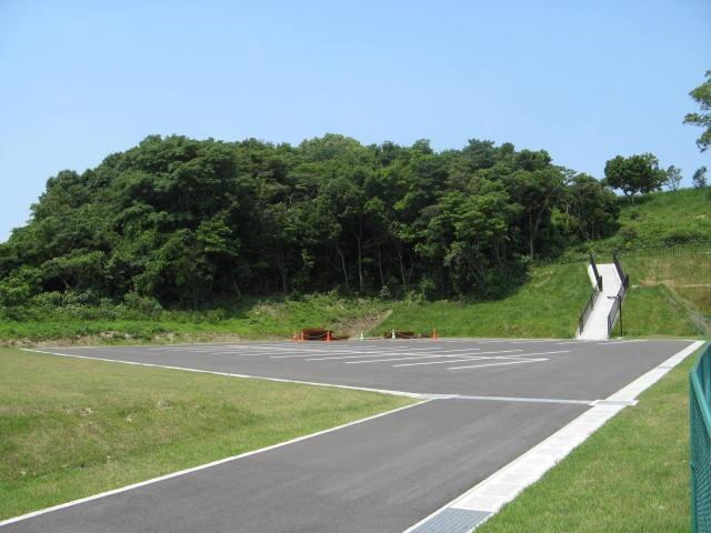 教育キャンプ場駐車場写真③.jpg